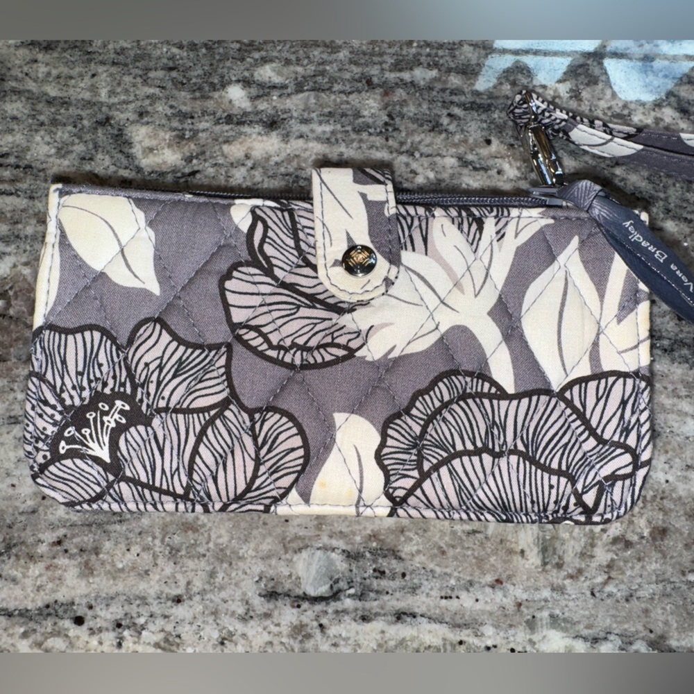 Vera Bradley Moon Shadow Meadow  RIFD Smartphone Wristlet